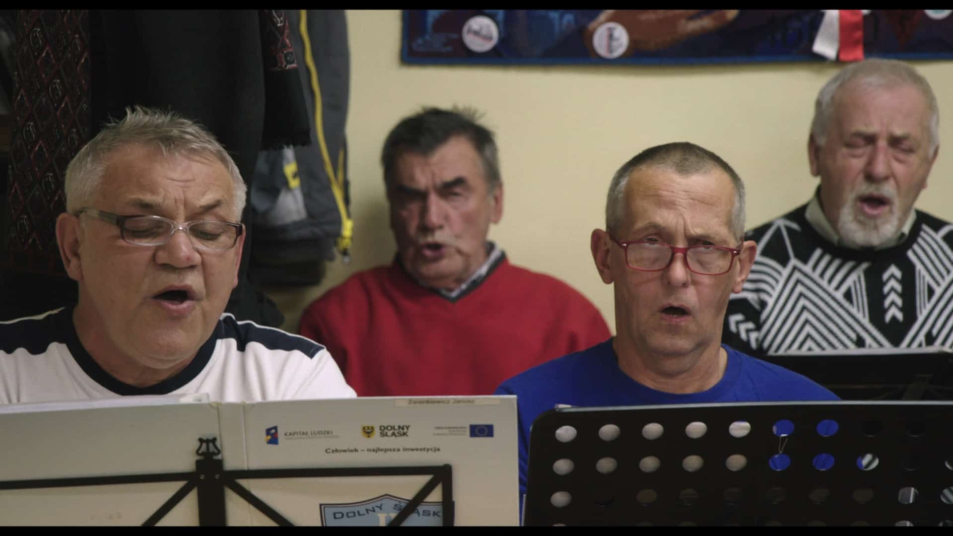 Couverture du film Autour d'eux, la nuit