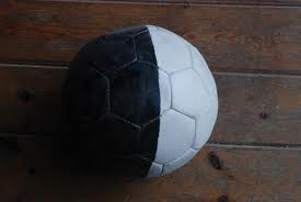 Couverture du film Choses qui me rattachent aux êtres