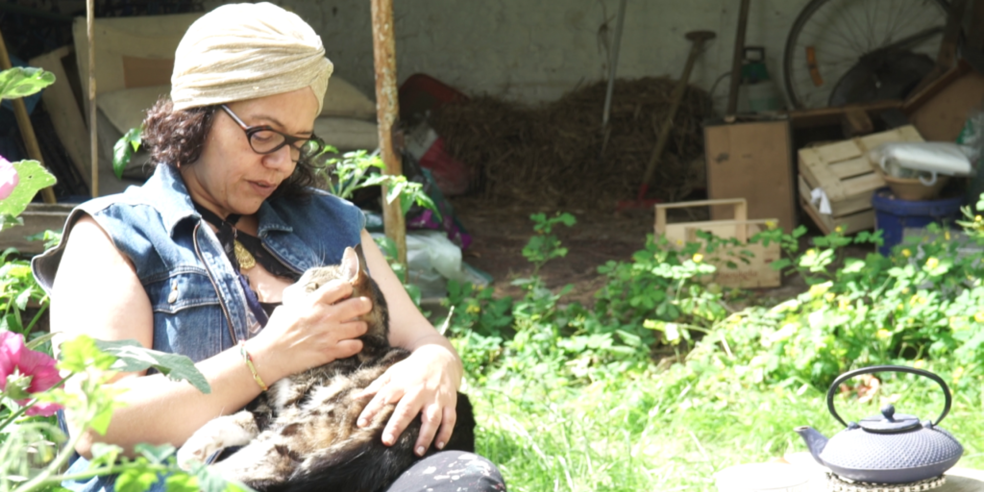 Couverture du film Étincelles, faux documentaire utopico-tragique