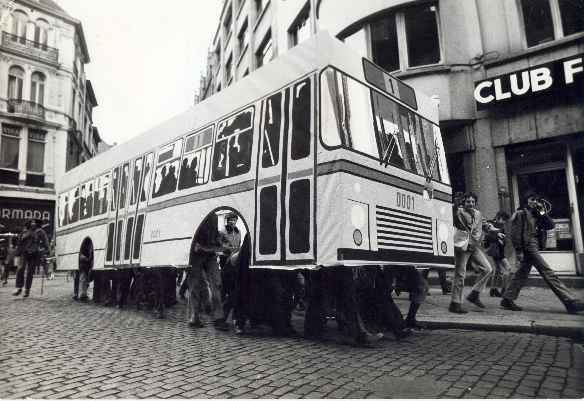 Couverture du film Mass moving, des insoumis dans l'Art