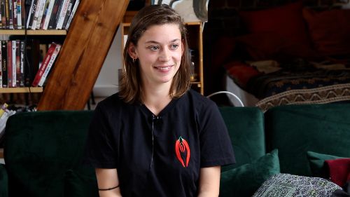 Rencontre avec Mara Taquin, actrice dans Rien à foutre, sélectionné à la Semaine de la Critique du Festival de Cannes